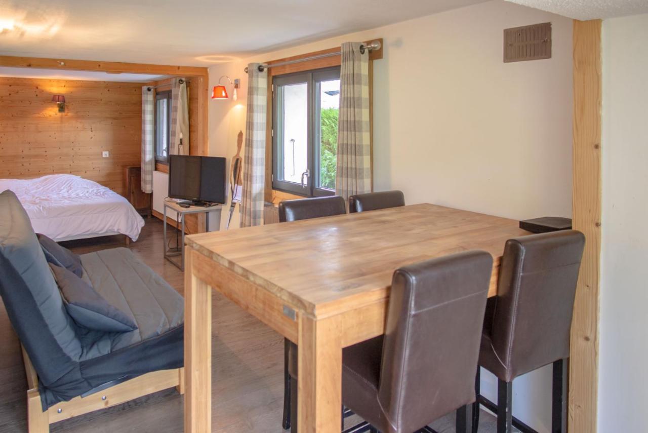 Six-Deniers Apartment เลส์เฌต์ ภายนอก รูปภาพ