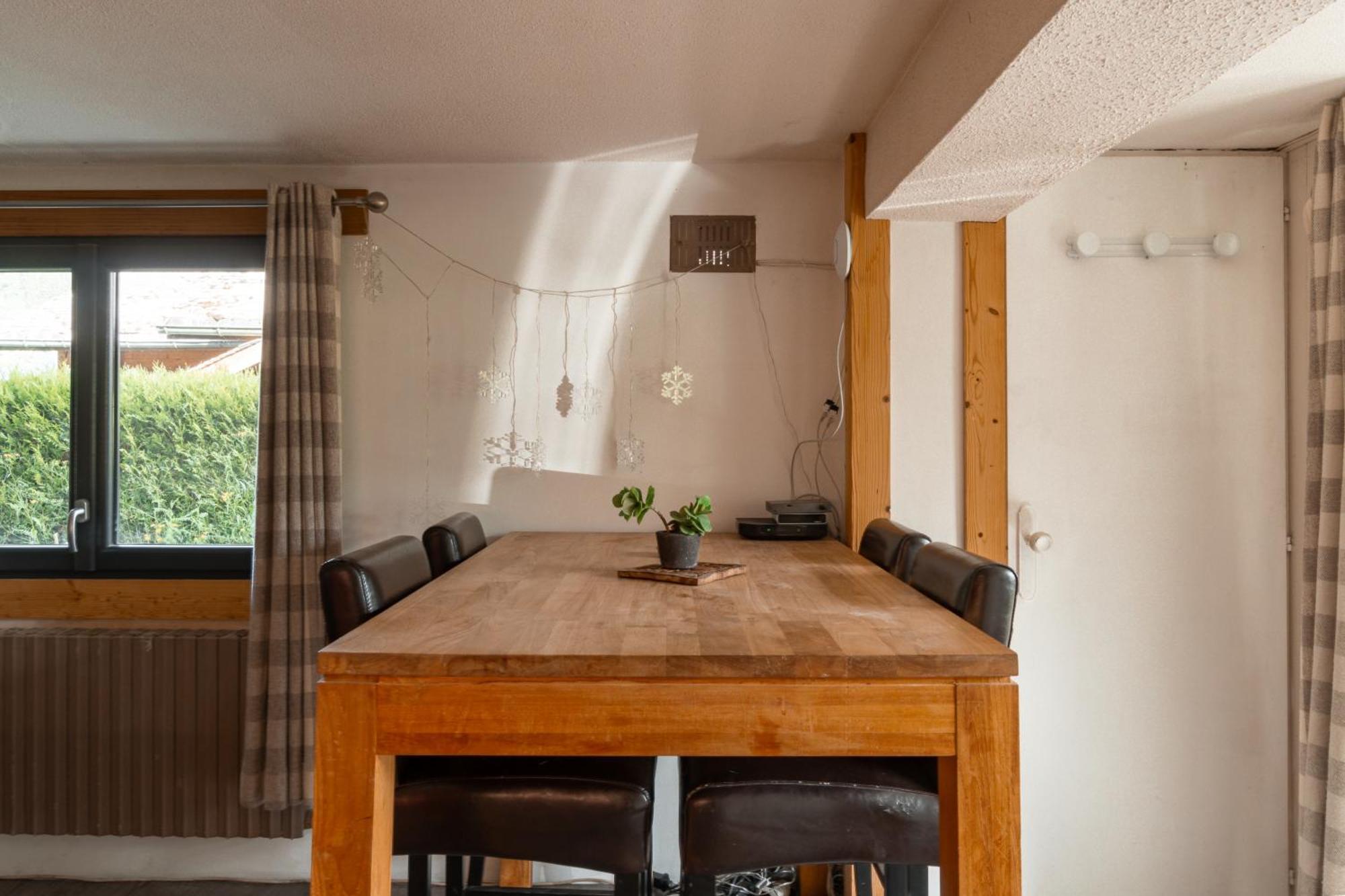 Six-Deniers Apartment เลส์เฌต์ ภายนอก รูปภาพ