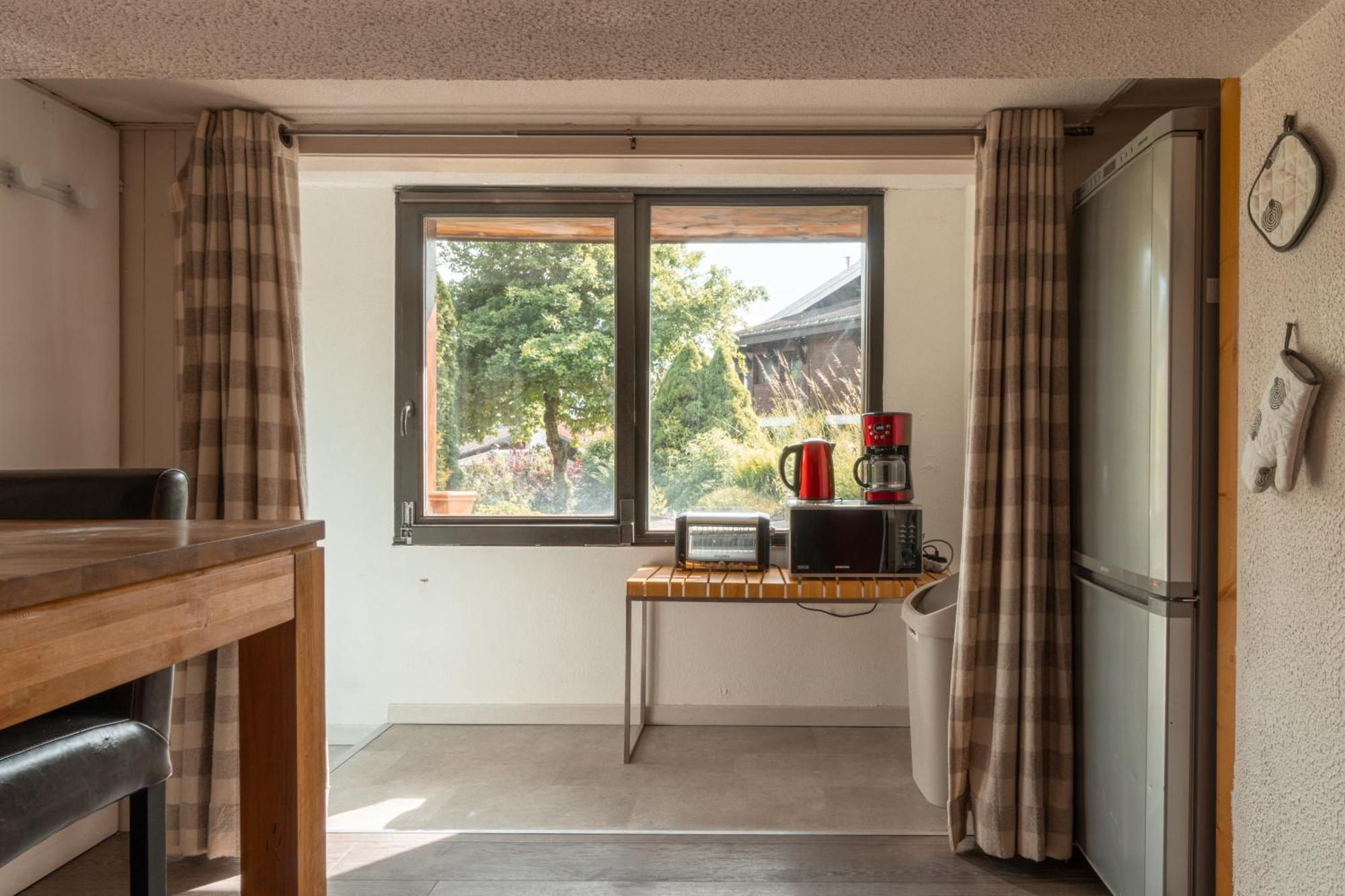 Six-Deniers Apartment เลส์เฌต์ ภายนอก รูปภาพ