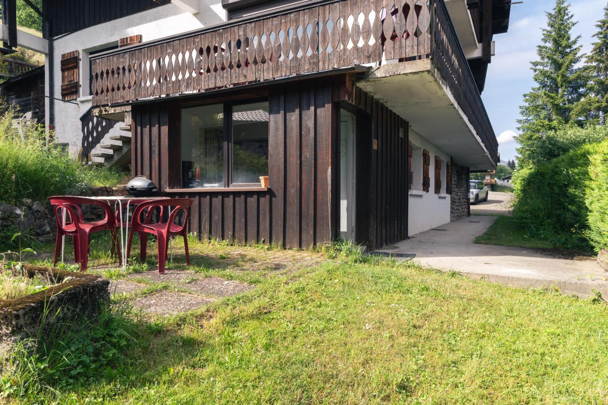 Six-Deniers Apartment เลส์เฌต์ ภายนอก รูปภาพ